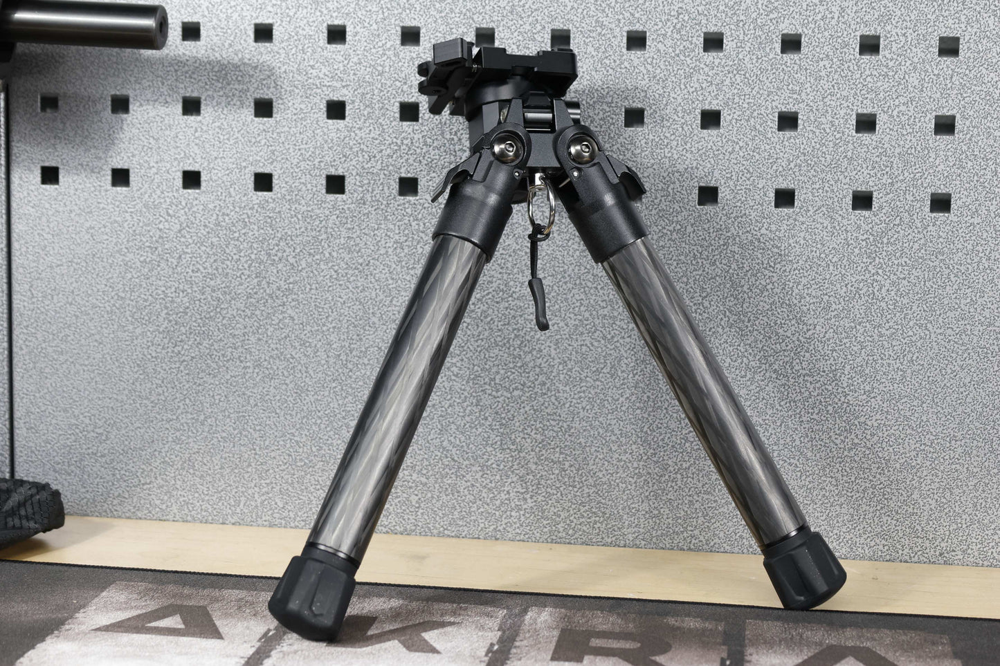 SteadyShot Carbon Bipod