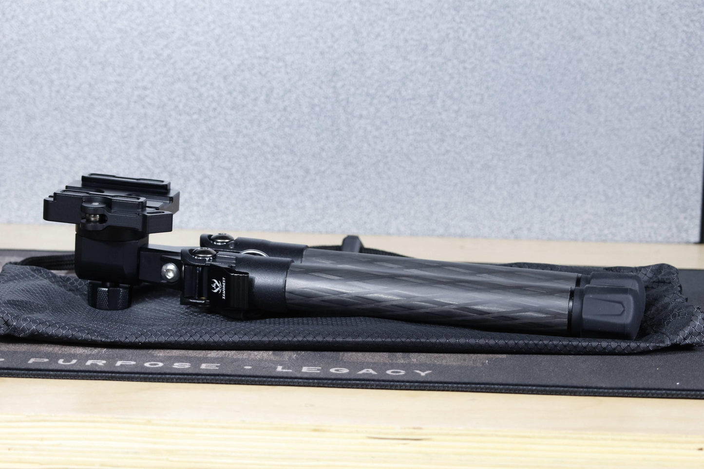 SteadyShot Carbon Bipod