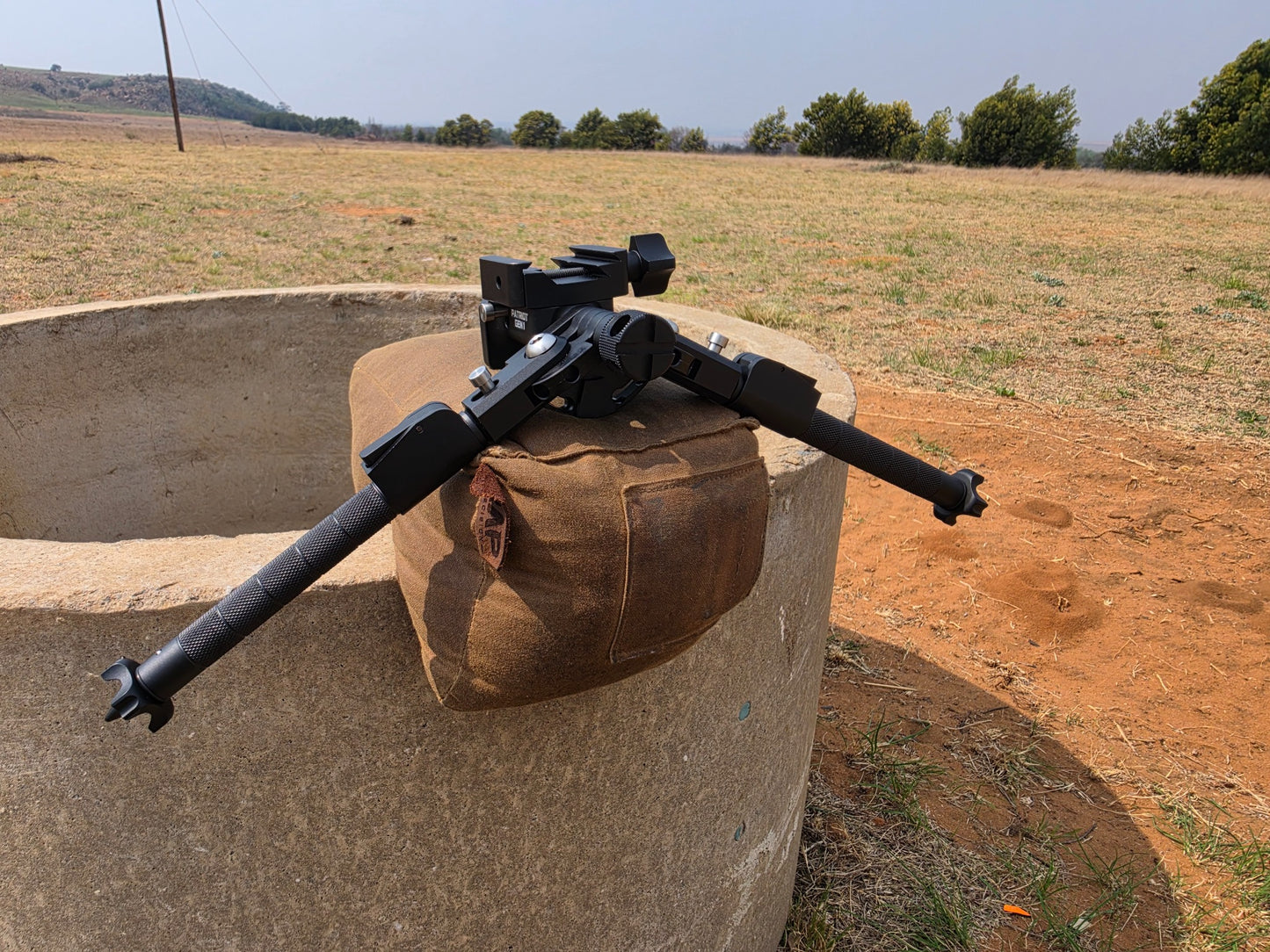 Patriot Gen 1 bipod in wide stance position